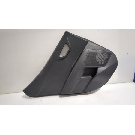 Recambio de guarnecido puerta trasera izquierda para kia stonic (yb) 1.0 t-gdi referencia OEM IAM 83310H8510  