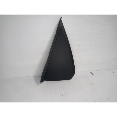 Recambio de moldura derecha para kia niro (sg2) hybrid concept referencia OEM IAM 84786AT000  