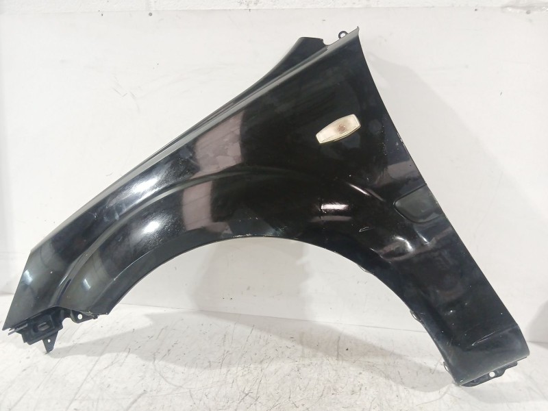 Recambio de aleta delantera izquierda para kia rio ii (jb) 1.5 crdi referencia OEM IAM 663111G350  