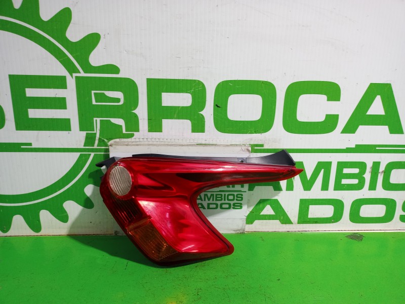 Recambio de piloto trasero derecho para nissan juke (f15) acenta referencia OEM IAM 265501KA0A  