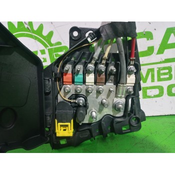 Recambio de caja reles / fusibles para citroën c3 exclusive referencia OEM IAM 9801147680  