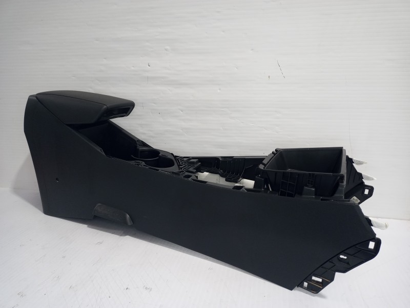 Recambio de consola central para kia niro (sg2) hybrid concept referencia OEM IAM 84680AT000 / 84610AT000  