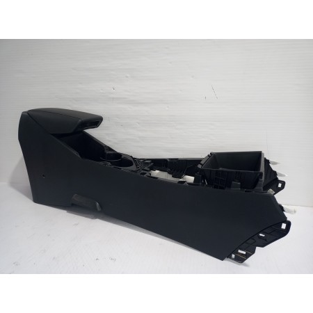 Recambio de consola central para kia niro (sg2) hybrid concept referencia OEM IAM 84680AT000 / 84610AT000  