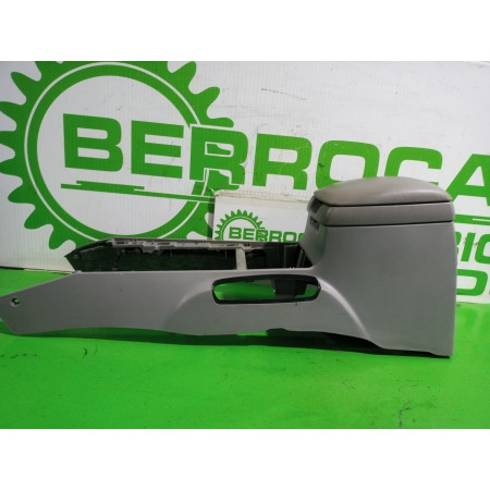 Recambio de apoyabrazos central para kia sorento i (jc) 2.5 crdi referencia OEM IAM 846113E001  
