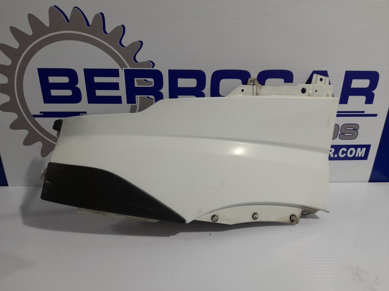 Recambio de aleta delantera izquierda para iveco daily furgón 2.3 diesel cat referencia OEM IAM 5801513992  