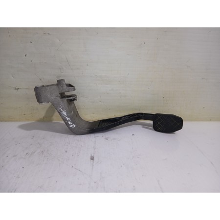 Recambio de pedal embrague para audi a6 avant (4b5) 2.5 tdi quattro referencia OEM IAM 8D1721316G  