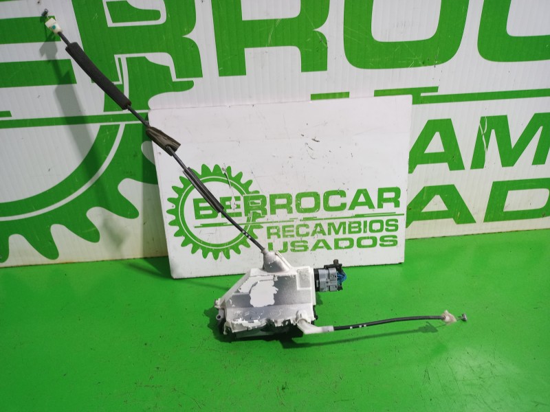 Recambio de cerradura puerta trasera derecha para citroën c3 exclusive referencia OEM IAM A048069  