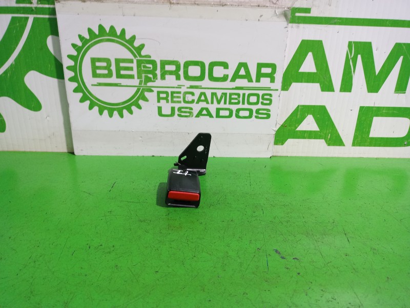 Recambio de enganche cinturon trasero izquierdo para peugeot 2008 (--.2013) allure referencia OEM IAM 96781664XT  