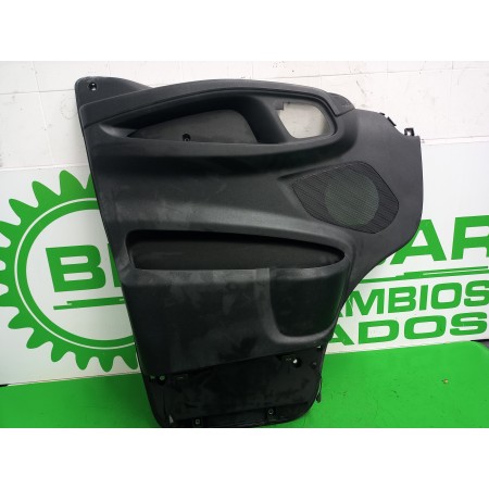 Recambio de guarnecido puerta delantera izquierda para iveco daily furgón 2.3 diesel cat referencia OEM IAM 58018443297  