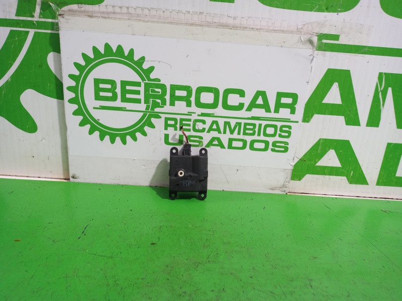 Recambio de motor apertura trampilla para renault laguna grandtour iii renault laguna iii grandtour referencia OEM IAM 52410653 