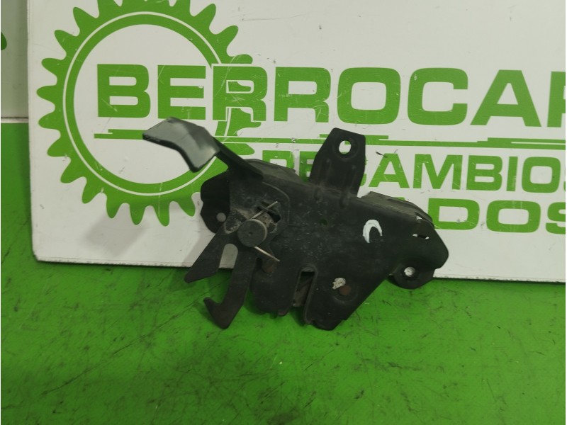 Recambio de cerradura capo para volvo s40 berlina 1.6 cat referencia OEM IAM 30716530  