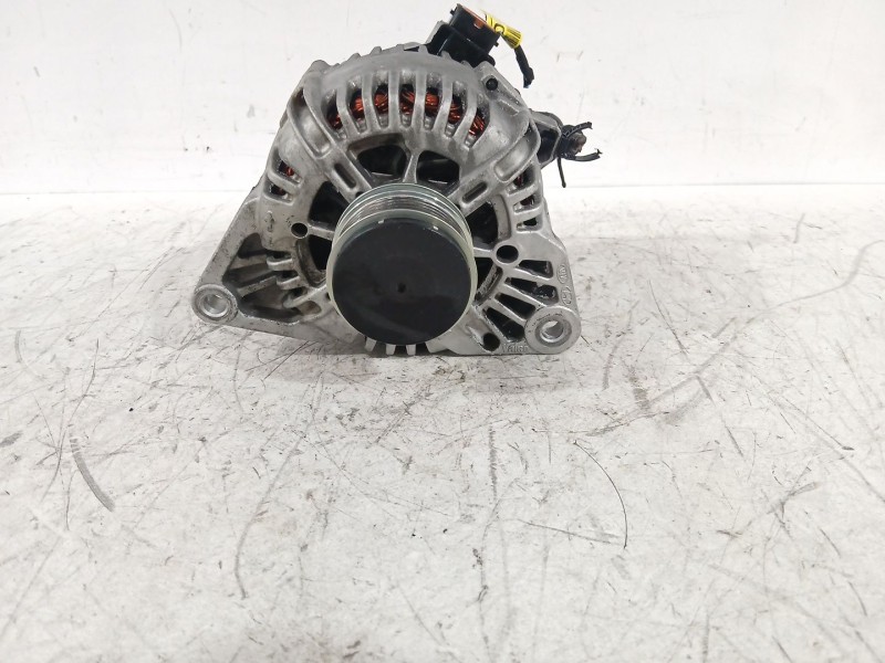 Recambio de alternador para kia rio ii (jb) 1.5 crdi referencia OEM IAM 373002A110  