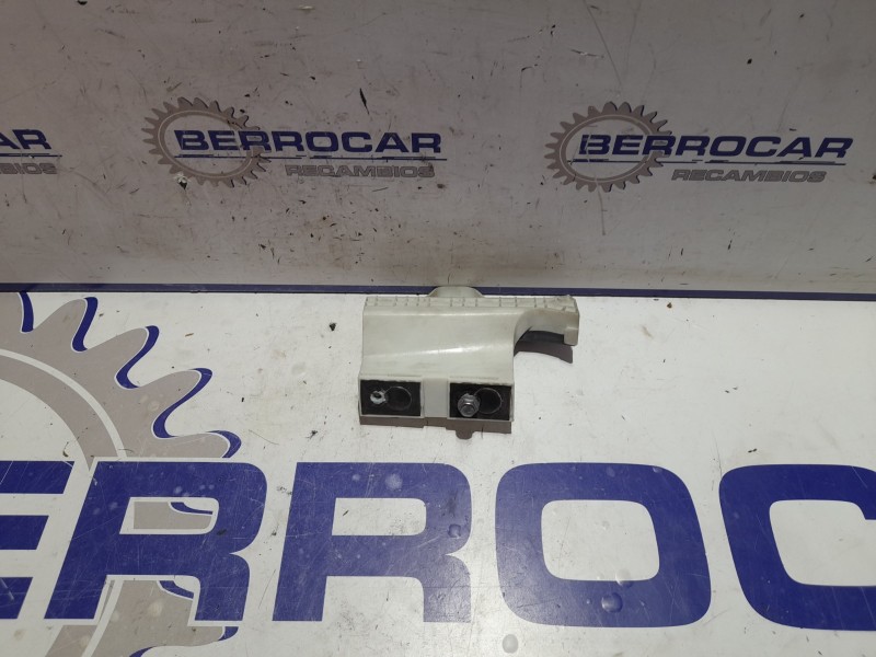 Recambio de guia puerta para peugeot 208 1.6 blue-hdi fap referencia OEM IAM 9673361180  