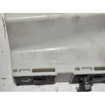 Recambio de guia puerta para peugeot 208 1.6 blue-hdi fap referencia OEM IAM 9673361180  