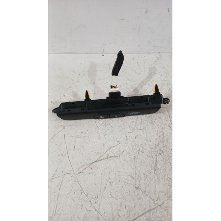 Recambio de warning para kia stonic (yb) 1.0 t-gdi referencia OEM IAM 4D63611000  