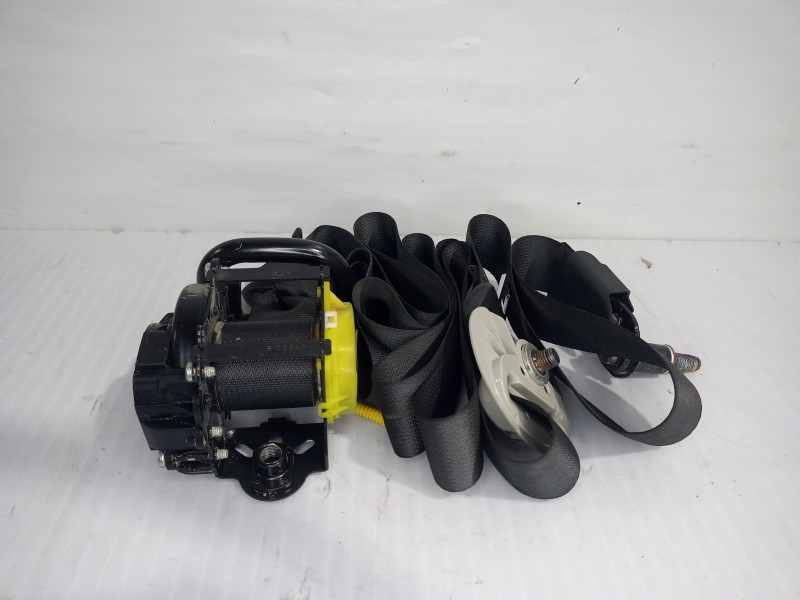 Recambio de cinturon seguridad delantero derecho para kia niro (sg2) hybrid concept referencia OEM IAM 88820AT100CCV  