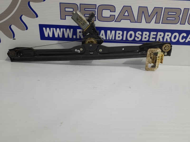 Recambio de elevalunas delantero derecho para iveco daily furgón 2.3 diesel cat referencia OEM IAM 5801901052  