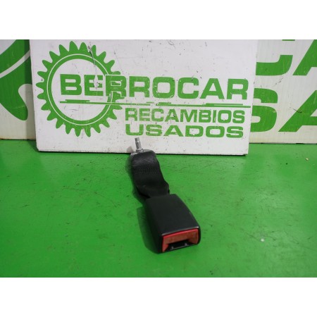 Recambio de enganche cinturon trasero derecho para citroën c3 exclusive referencia OEM IAM 9684561080  