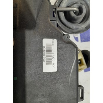 Recambio de cerradura puerta delantera derecha para volkswagen t5 bus 1.9 tdi cat (axb) referencia OEM IAM 993019300  