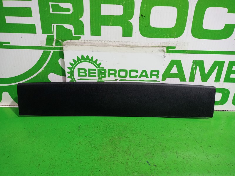 Recambio de moldura para renault laguna grandtour iii renault laguna iii grandtour referencia OEM IAM 90904000  