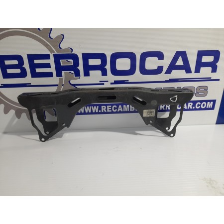 Recambio de travesaño inferior para iveco daily furgón 2.3 diesel cat referencia OEM IAM 5801796347  