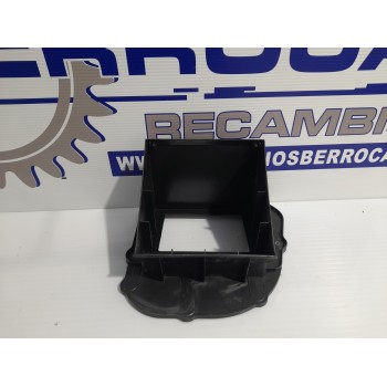 Recambio de caja filtro habitaculo para iveco daily furgón 2.3 diesel cat referencia OEM IAM 5801562852  