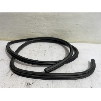 Recambio de goma contorno para volkswagen transporter t6 t6 caravelle trendline referencia OEM IAM 7E0837912B  