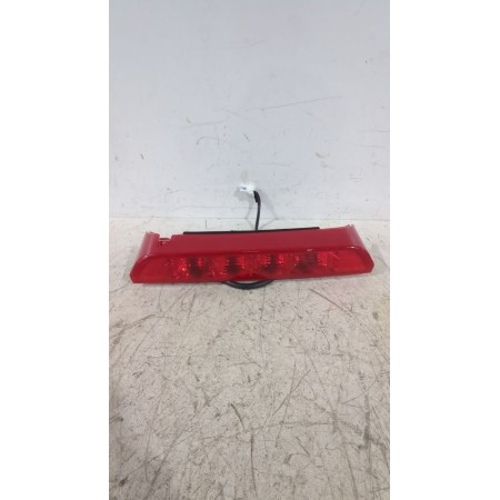 Recambio de luz central de freno para kia stonic (yb) 1.0 t-gdi referencia OEM IAM 92700H8400  