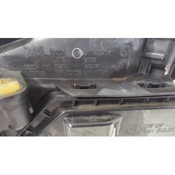 Recambio de faro derecho para ford focus i (daw, dbw) 1.8 tdci referencia OEM IAM 1152096  