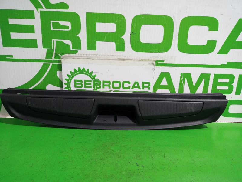 Recambio de moldura para renault laguna grandtour iii renault laguna iii grandtour referencia OEM IAM 849200006R  