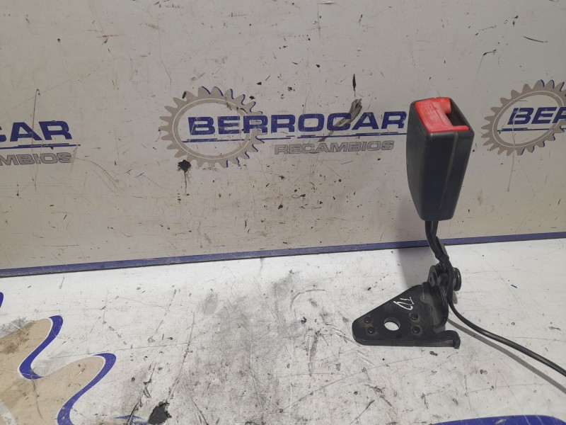 Recambio de anclaje cinturon para citroën c5 berlina 1.6 16v hdi fap referencia OEM IAM 96561758XT  