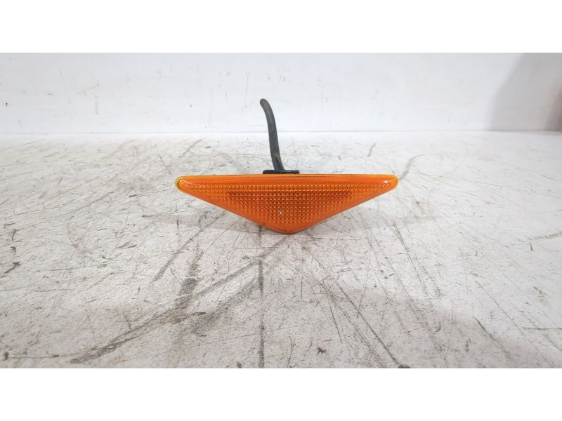 Recambio de piloto lateral derecho para ford focus i (daw, dbw) 1.8 tdci referencia OEM IAM 4364357  