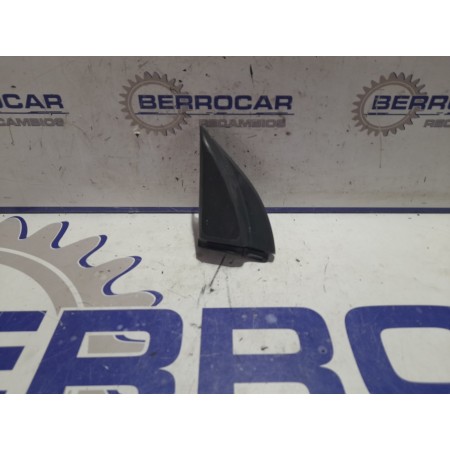 Recambio de moldura para toyota avensis berlina (t25) 1.8 16v cat referencia OEM IAM 8616005090  