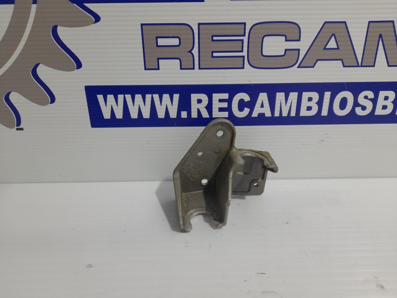 Recambio de soporte para iveco daily furgón 2.3 diesel cat referencia OEM IAM 8872940  