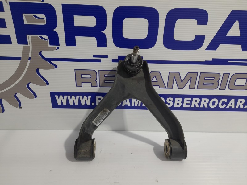 Recambio de brazo suspension superior delantero izquierdo para iveco daily furgón 2.3 diesel cat referencia OEM IAM 5801564290  