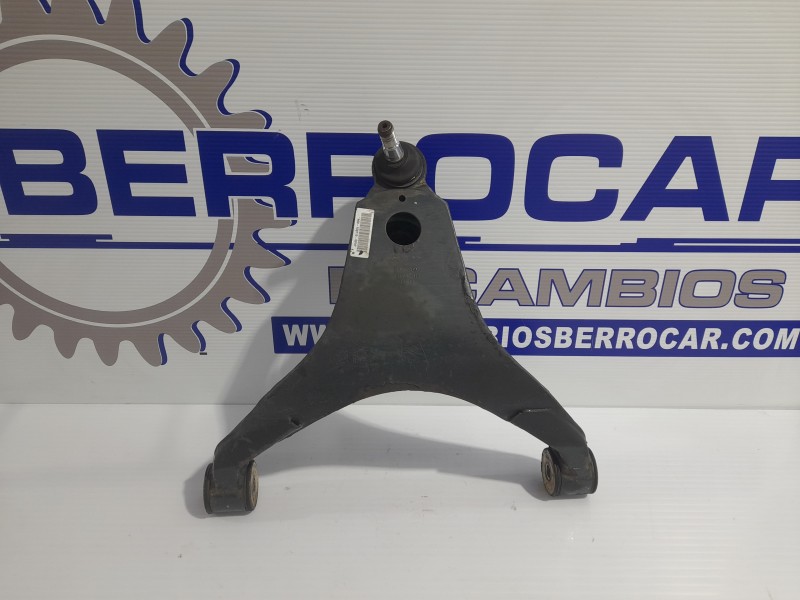 Recambio de brazo suspension inferior delantero izquierdo para iveco daily furgón 2.3 diesel cat referencia OEM IAM 5801564315  
