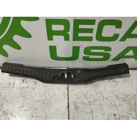 Recambio de moldura maletero para ford focus turn. (cb8) 1.6 tdci cat referencia OEM IAM BM51N40352A  