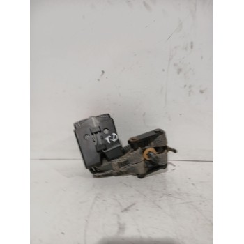 ENGANCHE CINTURON TRASERO DERECHO 8200684043 