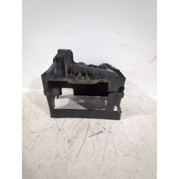 Recambio de soporte bateria para volkswagen polo iv (9n_, 9a_) 1.9 sdi referencia OEM IAM 6Q0915419B  