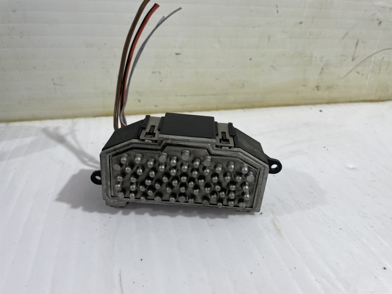 Recambio de resistencia calefaccion para volkswagen transporter t6 t6 caravelle trendline referencia OEM IAM 3C0907521G  