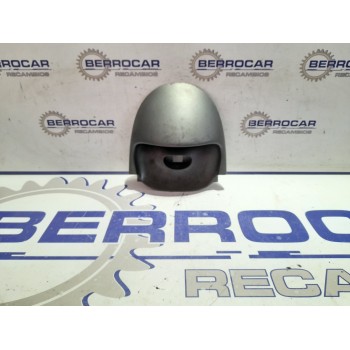 Recambio de moldura para peugeot 206 berlina 1.9 diesel referencia OEM IAM 96403133  
