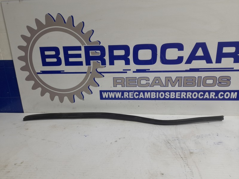 Recambio de gomas contorno puerta para opel zafira a elegance referencia OEM IAM GOMAS 90589545  