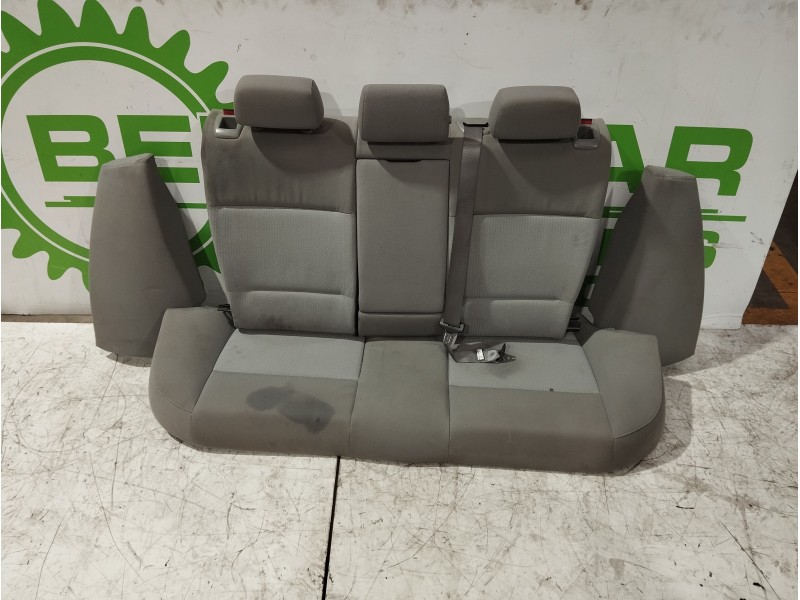 Recambio de asientos traseros para bmw serie 3 touring (e91) 2.0 16v referencia OEM IAM 52207053962 / 52207222340  
