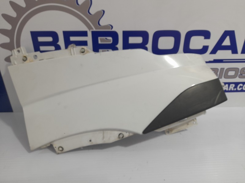 Recambio de aleta delantera derecha para iveco daily furgón 2.3 diesel cat referencia OEM IAM 5801513999  