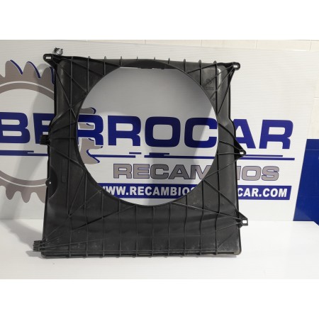 Recambio de moldura radiador para iveco daily furgón 2.3 diesel cat referencia OEM IAM 5801264636  