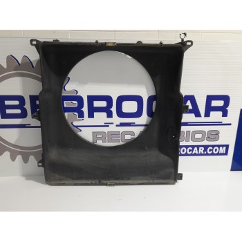 Recambio de moldura radiador para iveco daily furgón 2.3 diesel cat referencia OEM IAM 5801264636  