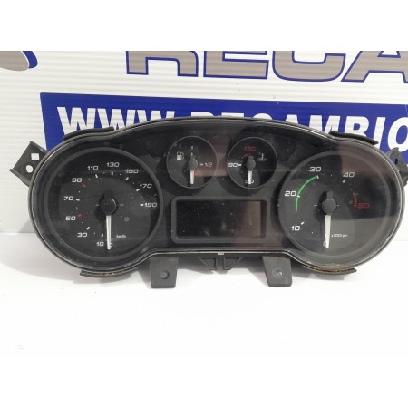 Recambio de cuadro instrumentos para iveco daily furgón 2.3 diesel cat referencia OEM IAM 5801815717  