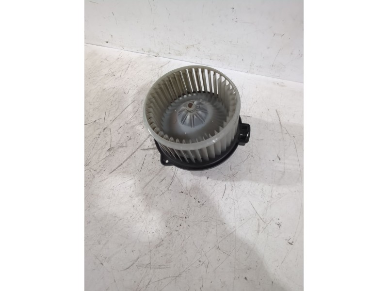 Recambio de motor calefaccion para toyota avensis sedán (_t25_) 2.0 d-4d (adt250_) referencia OEM IAM MF0160700610  