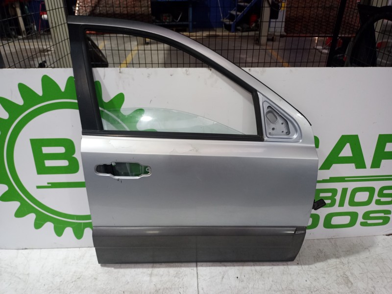 Recambio de puerta delantera derecha para kia sorento 2.5 crdi cat referencia OEM IAM 760043E110  