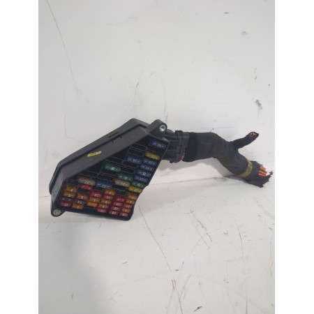 Recambio de caja reles / fusibles para volkswagen polo iv (9n_, 9a_) 1.9 sdi referencia OEM IAM 6Q0941828B  